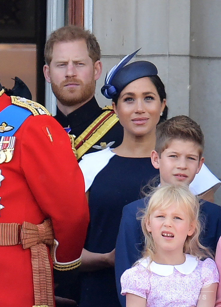英メーガン妃、エリザベス女王の「公式誕生日」で第1子出産後初の公務