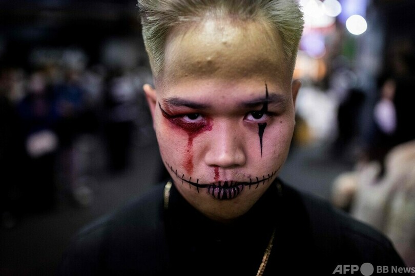ハロウィーン前日の渋谷、仮装の人が続々