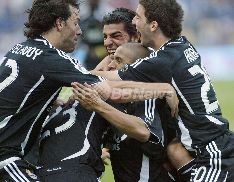 ＜サッカー リーガエスパニョーラ＞レアル・マドリード ロベルト・カルロスの決勝ゴールで首位をキープ - スペイン