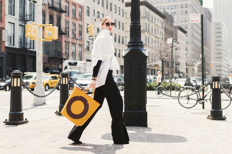 「CH キャロリーナ ヘレラ」新作カスタマイズトート