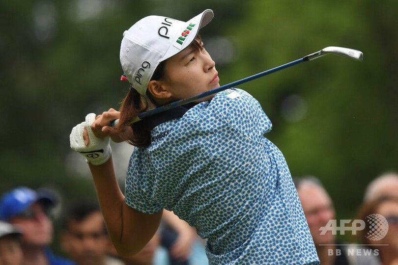 渋野が単独首位で最終日へ、メジャー初出場初優勝に王手 全英女子OP