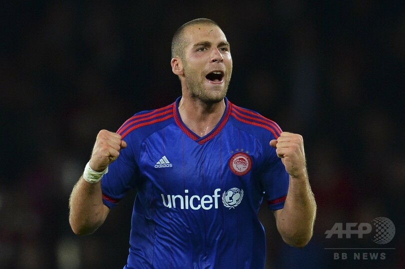 ベンゲル監督のオスピナ起用が裏目に、連敗でベスト16に黄信号