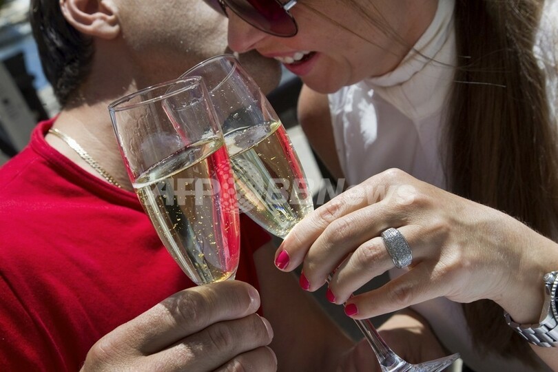 男性の6割が「デート代は割り勘にして！」 米調査結果