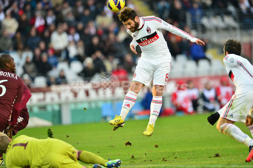 ACミラン、トリノに勝利もデ・ヨングが今季絶望の大けが