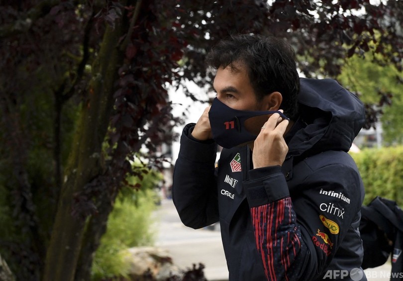 セルヒオ・ペレスがレッドブルと1年契約延長