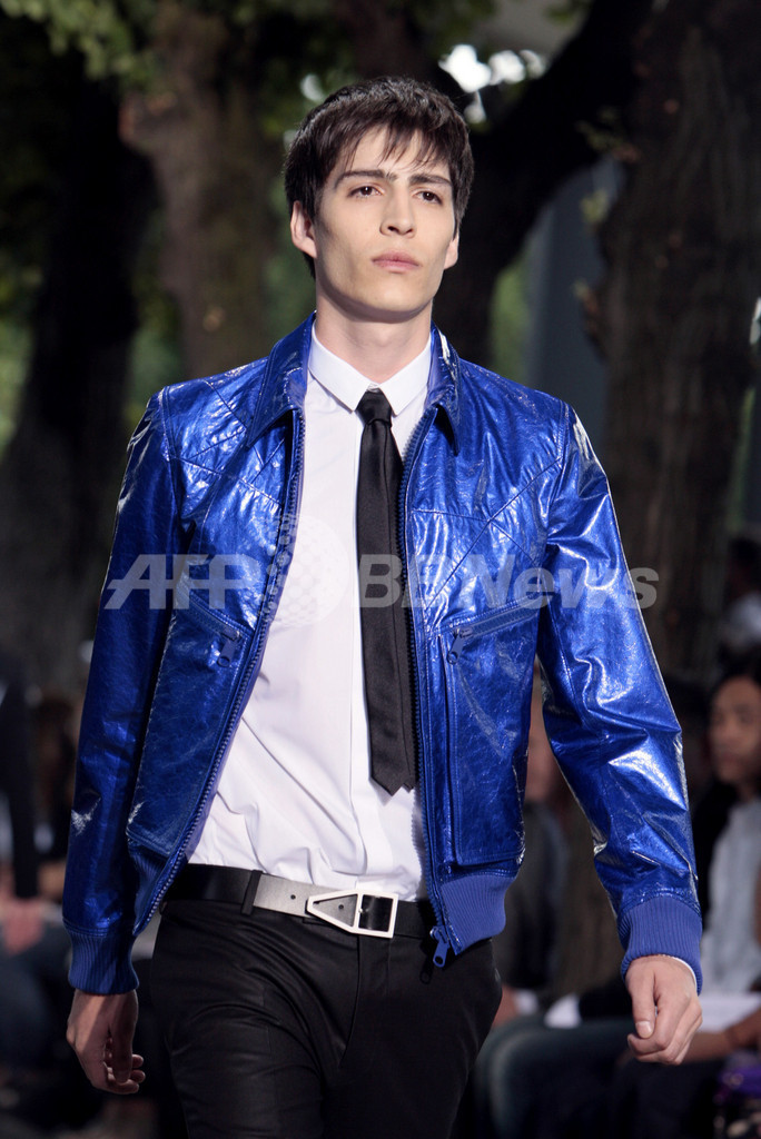 ＜09年春夏パリ・メンズコレクション＞ディオール・オム、新作を発表