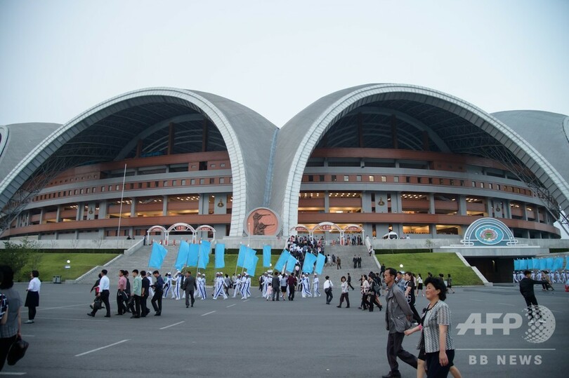 北朝鮮のマスゲーム公演、一時中止へ 金正恩氏の酷評受け