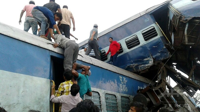 インド北部で列車が脱線、23人死亡 64人負傷