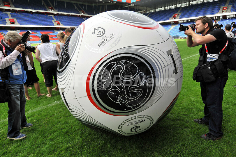 欧州選手権2008 セレモニーの演習が行われる