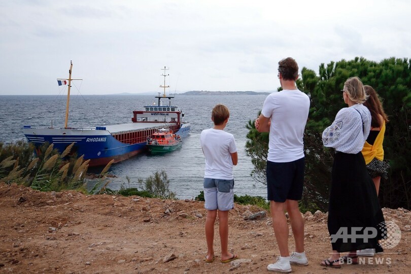 仏コルシカ島沖の海洋保護区で貨物船座礁、重油流出はなし