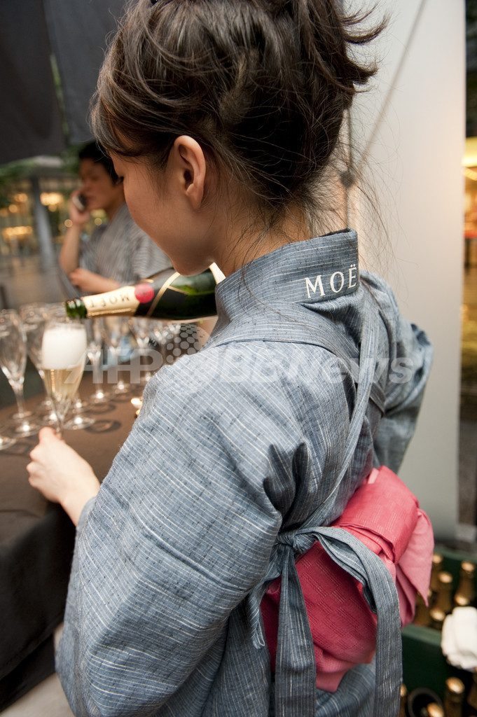 今夏は浴衣でシャンパンを！モエの期間限定バーが丸の内にオープン