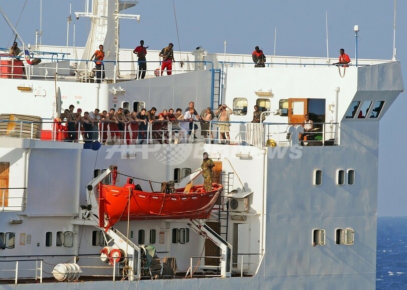 ソマリアの海賊、武器積載のウクライナ貨物船を解放