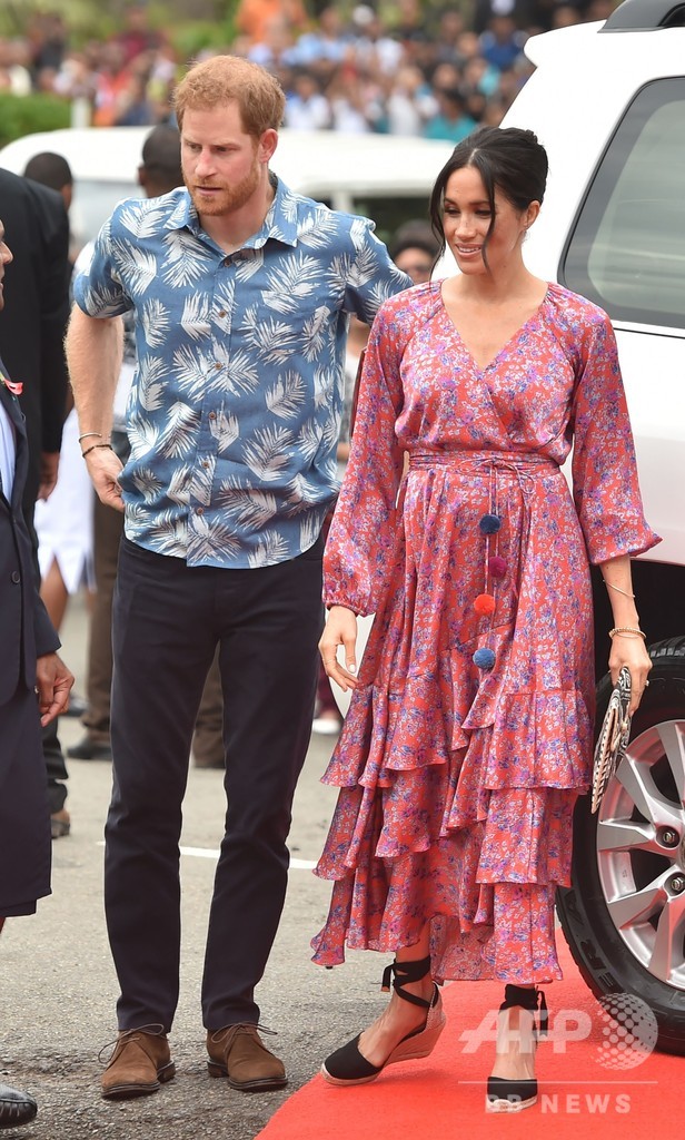 メーガン妃、フィジーで女性教育の振興を熱弁 ヘンリー王子の出る幕なし？