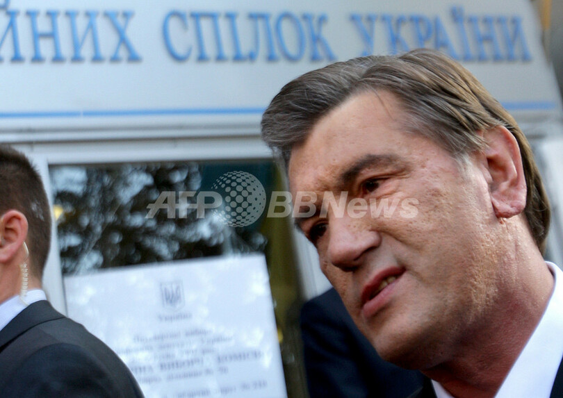 ウクライナ議会選、投票始まる