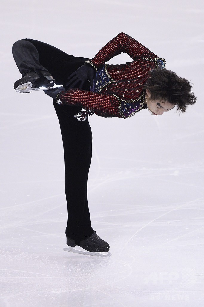 羽生が男子SP首位発進、町田2位 無良6位 GPファイナル