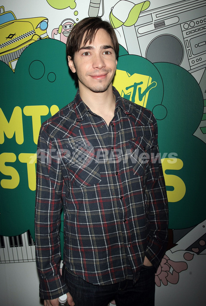 ジャスティン・ロング　MTV「Total Request Live」に出演　
