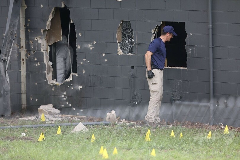 フロリダのゲイクラブ銃撃、死者50人 米史上最悪の銃乱射事件に