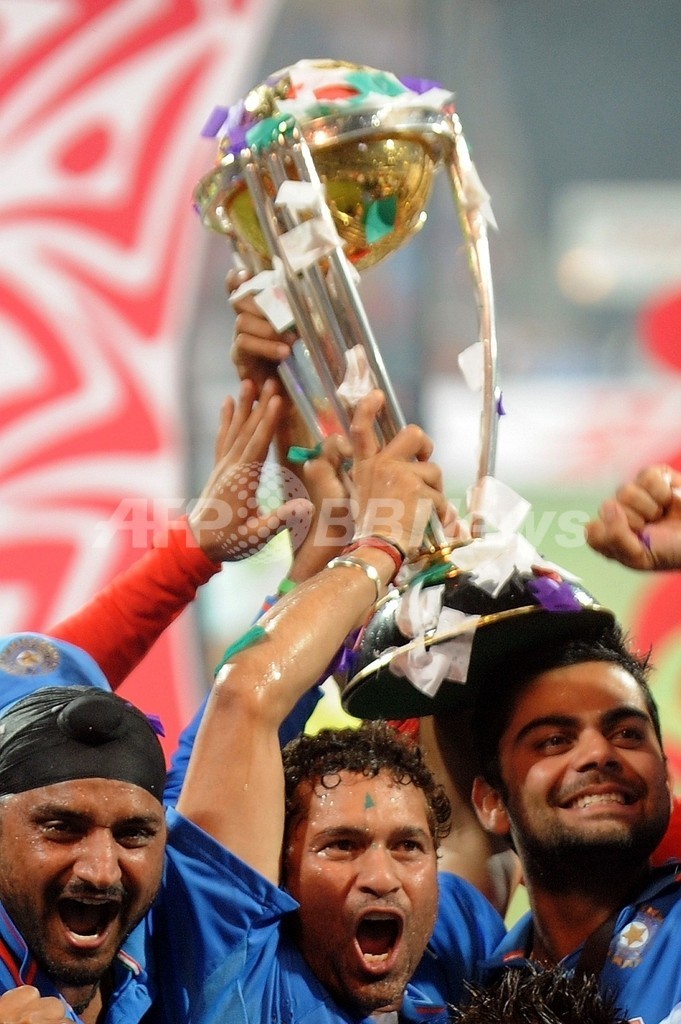 インドの税関 クリケットw杯トロフィーを押収 写真3枚 国際ニュース Afpbb News