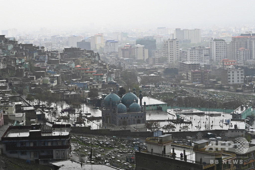 タリバンの攻撃で兵士や市民30人超死亡、アフガンで新たな暴力の連鎖 タリバンの攻撃で兵士や市民30人超死亡、アフガンで新たな暴力の連鎖
