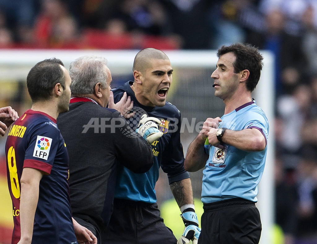 Fcバルセロナのgkバルデスに4試合出場停止処分 写真1枚 国際ニュース Afpbb News