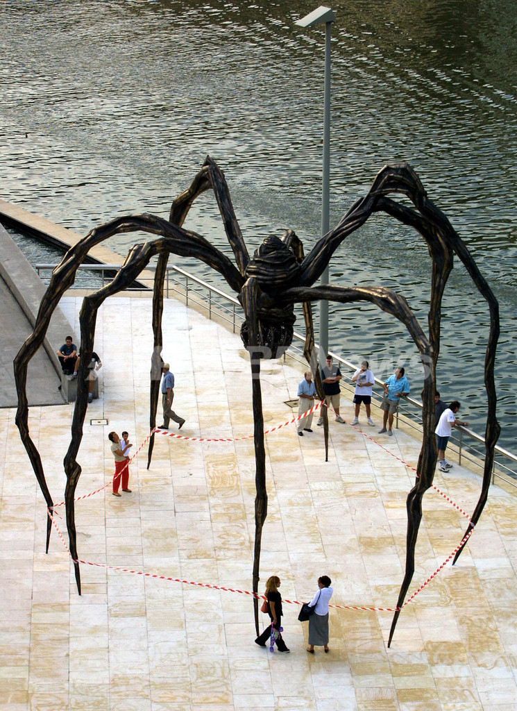 クモのオブジェで有名なL・ブルジョワ氏、死去 写真8枚 国際ニュース：AFPBB News