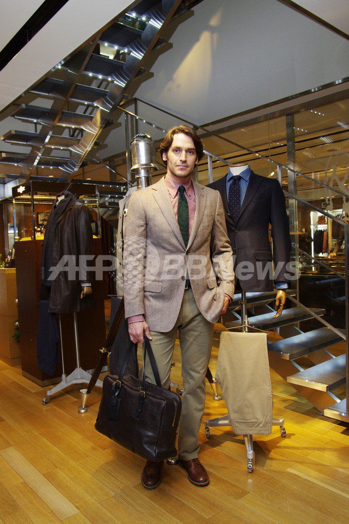 アルフレッド　ダンヒルが銀座の街と男性をオシャレにする