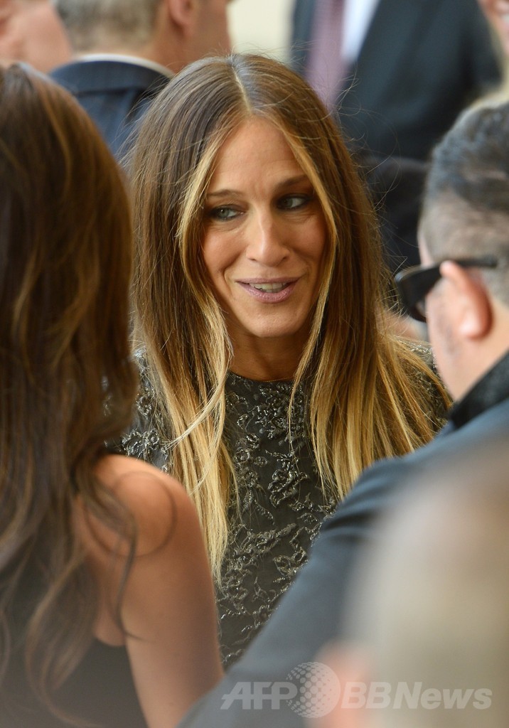 オバマ夫人がテープカット、アナ・ウィンター・コスチューム・センター開館式