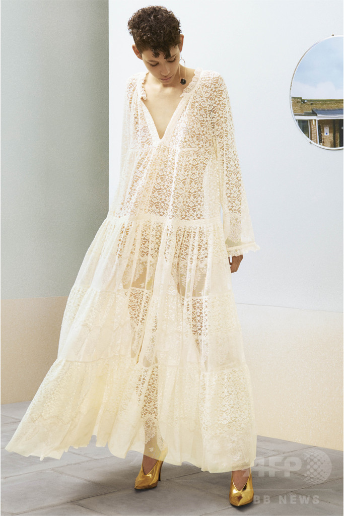 「ステラ マッカートニ」ブランド初のメンズ＆ウィメンズ、アビー・ロード・スタジオで発表