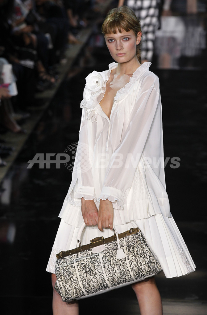 12年春夏パリコレクション＞ジョン・ガリアーノ 写真30枚 ファッション