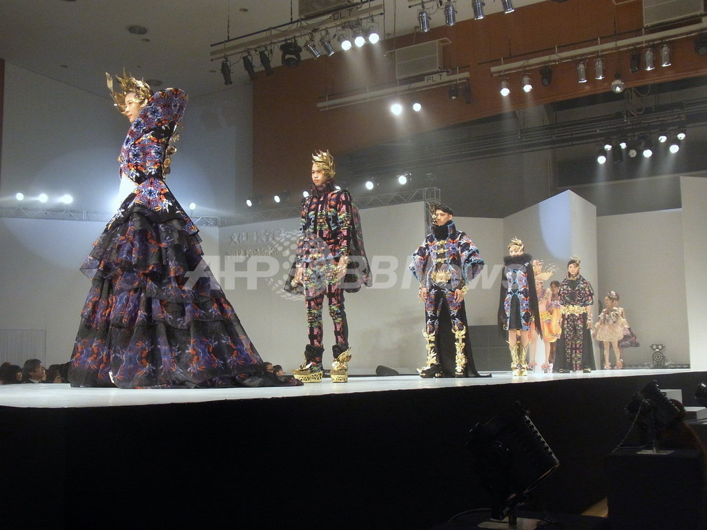 学生らによる迫力の作品一堂に、文化学園文化祭に2万人超える来場者