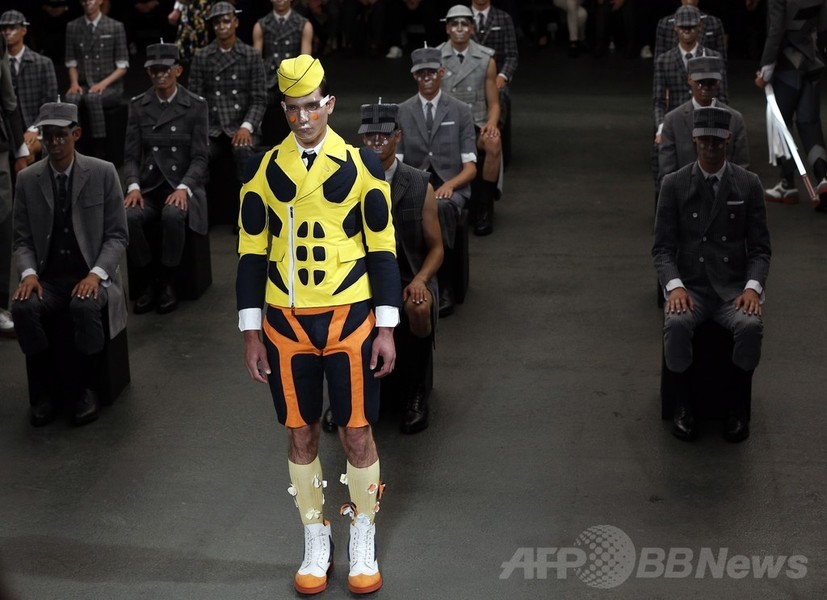 SFの世界観を表現、「トム・ブラウン」15年春夏メンズ