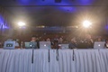 プログラミング競技に登場したAI審査員（写真左端）（2019年4月19日撮影）。(c)CNS/仲雁銘