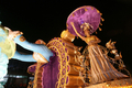 2007年12月15日、コスタリカの首都サンホセ（San Jose）で開催された「ライト・フェスティバル（Light Festival）」で、パレードに参加する女性。(c)AFP/Yuri CORTEZ