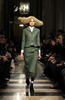 フランス・パリ市内で発表されたジュンヤ ワタナベ・コム デ ギャルソン（JUNYA WATANABE COMME des GARCONS）の10/11年秋冬コレクション（2010年3月6日撮影）。(c)AFP/FRANCOIS GUILLOT