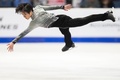 17-18フィギュアスケートグランプリ（GP）シリーズ第2戦、スケート・カナダ、男子シングル・ショートプログラム。演技に臨む宇野昌磨（2017年10月27日撮影）。(c)AFP/Geoff Robins