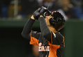 第3回ワールド・ベースボール・クラシック（2013 World Baseball Classic、WBC）は12日、東京で2次ラウンドの1位決定戦が行われ、大会3連覇を狙う日本は10-6でオランダを下し、2次ラウンド首位通過を決めた。

1回に先制のソロ本塁打を放ち喜ぶオランダのアンドレルトン・シモンズ （Andrelton Simmons、2013年3月12日撮影）。(c)AFP/KAZUHIRO NOGI