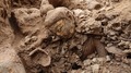唐長安城東市遺跡で見つかった仏像を納めた窖蔵（資料写真）。(c)Xinhua News