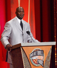 2009年のバスケットボール殿堂（%%Basketball Hall of Fame%%）入り式典が11日、マサチューセッツ（Massachusetts）州スプリングフィールド（springfield）のシンフォニーホール（Symphony Hall）で行なわれ、マイケル・ジョーダン（%%Michael Jordan%%）氏らが殿堂入りした。写真は殿堂入り式典でスピーチを行なうマイケル・ジョーダン氏。（2009年9月11日撮影）(c)AFP/Getty Images/Jim Rogash