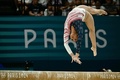 パリ五輪、体操女子団体決勝。平均台の演技に臨む米国のスニサ・リー（2024年7月30日撮影）。(c)Loic VENANCE/ AFP