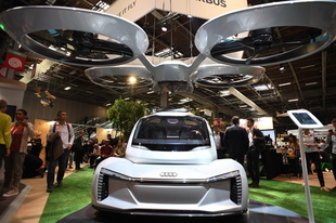 空飛ぶ車をパリに エアバスなど実現可能性調査へ 