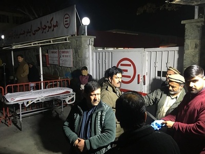 アフガン首都で車爆弾攻撃 4人死亡 90人超負傷