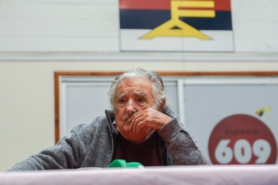 「世界一貧しい大統領」、食道の腫瘍公表 ウルグアイのムヒカ氏