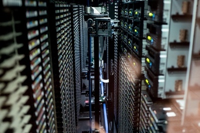 円周率62兆8000億桁計算、世界記録更新 スイス研究チーム