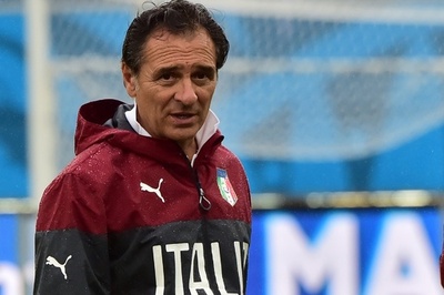 敗退のイタリア、プランデッリ監督とサッカー連盟会長が辞任