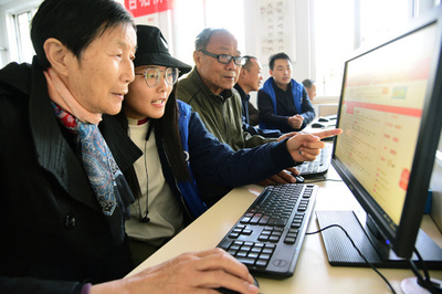 中国で「インターネットを使ったことがない」高齢者が2億人に 外出や買い物すら困難に