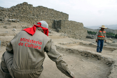 リマ近郊で古代神殿発見、5000年前建造か