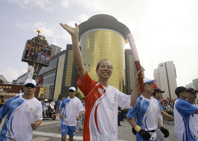 聖火リレー、カジノ天国マカオを走る