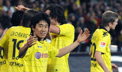 ドルトムント首位守る、香川が先制弾