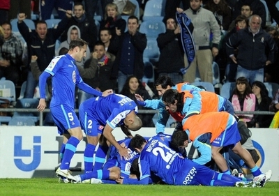 バルセロナが今季初黒星、レアル・マドリードはダービーで快勝