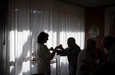 ファストフードはアルツハイマー病の発症リスクを高める、スウェーデン研究